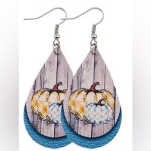 FALL Blue Pumpkin Earrings!!! NWT!